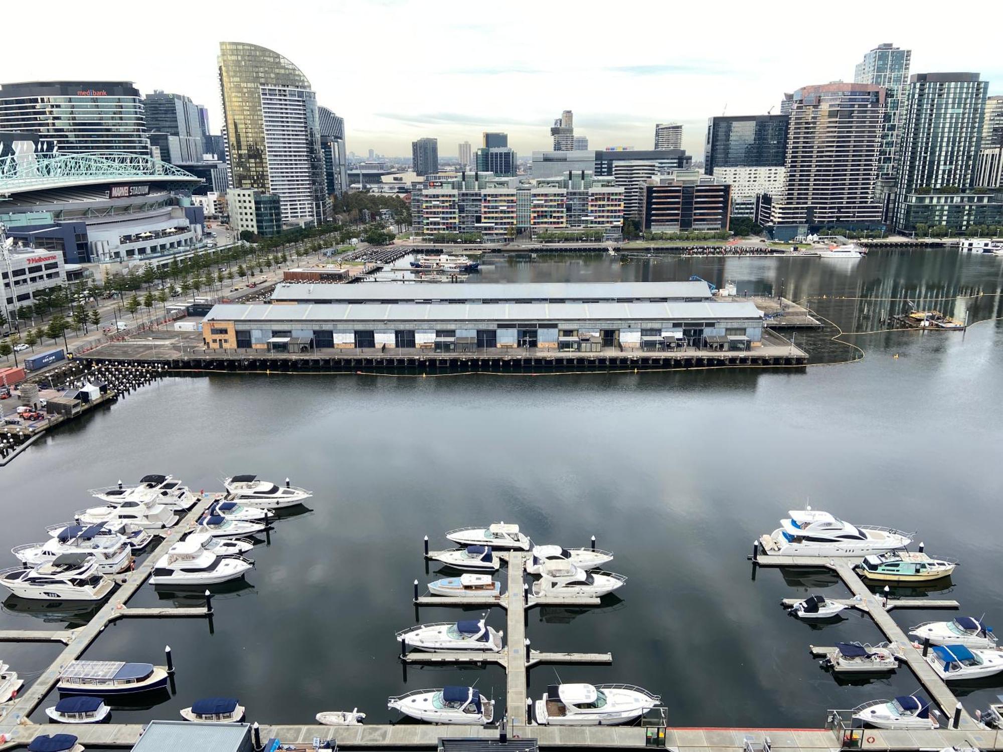 Akom At Docklands Melburne Exterior foto